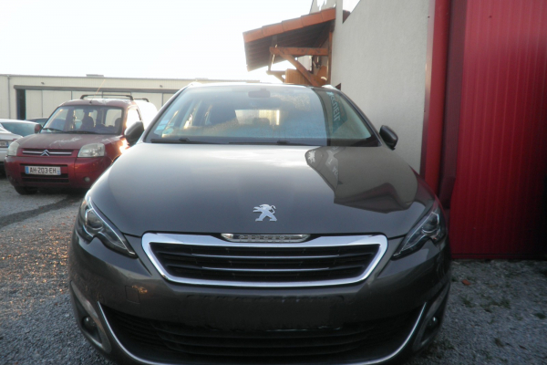 PEUGEOT 308 SW II 2.0 BLUEHDI 150  CH BVA - 14 490 €