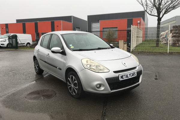 CLIO III EXPRESSION CLIM 1.5 DCI 90CV 4CV - 5 PLACES / 5 PORTES