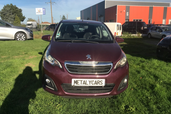 PEUGEOT 108 1.2 VTI ESSENCE - 82CH / 4CV - 5 PLACES/ 3 PORTES - 3 900 €