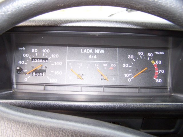 LADA NIVA 4X4 - 1.7L BICARBURATION ESSENCE / GPL  => CARTE GRISE GRATUITE