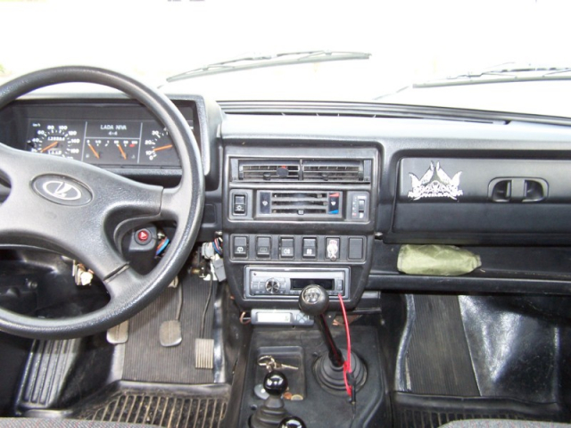 LADA NIVA 4X4 - 1.7L BICARBURATION ESSENCE / GPL  => CARTE GRISE GRATUITE