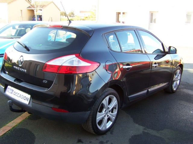 RENAULT MEGANE III 1.5 DCI 105 DYNAMIQUE - 5 PLACES / 5 PORTES - NOIRE