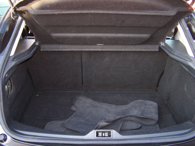 RENAULT MEGANE III 1.5 DCI 105 DYNAMIQUE - 5 PLACES / 5 PORTES - NOIRE