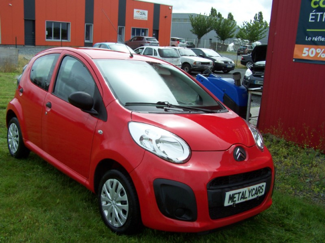CITROEN C1 (2) 1.0 68 ATTRACTION - 4 PLACES / 5 PORTES - ROUGE