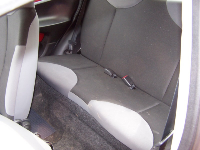 CITROEN C1 (2) 1.0 68 ATTRACTION - 4 PLACES / 5 PORTES - ROUGE