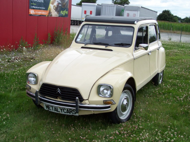 CITROEN DYANE 6 - 1976 - EN TRES BON ETAT - LUSTREE NETTOYEE REVISEE