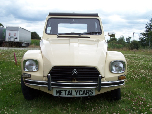 CITROEN DYANE 6 - 1976 - EN TRES BON ETAT - LUSTREE NETTOYEE REVISEE