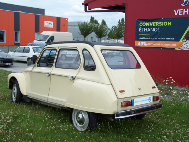 CITROEN DYANE 6 - 1976 - EN TRES BON ETAT - LUSTREE NETTOYEE REVISEE