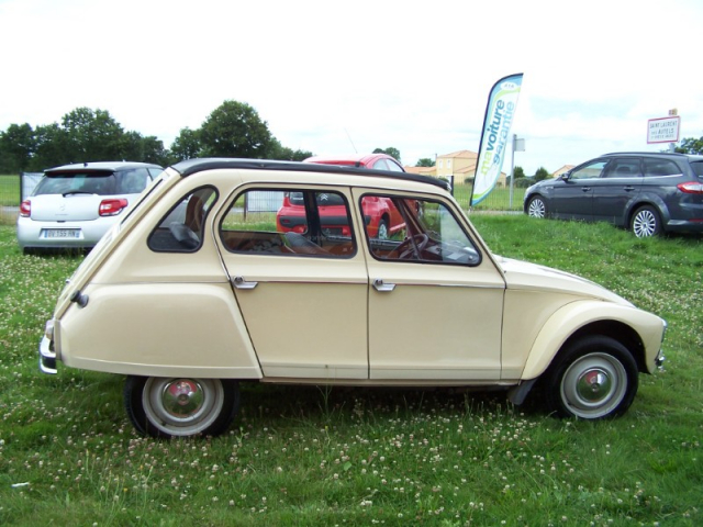 CITROEN DYANE 6 - 1976 - EN TRES BON ETAT - LUSTREE NETTOYEE REVISEE