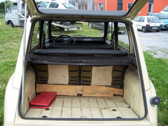 CITROEN DYANE 6 - 1976 - EN TRES BON ETAT - LUSTREE NETTOYEE REVISEE