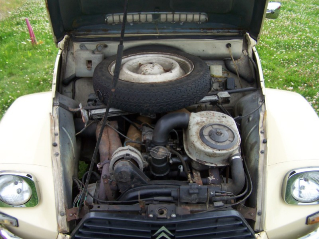 CITROEN DYANE 6 - 1976 - EN TRES BON ETAT - LUSTREE NETTOYEE REVISEE