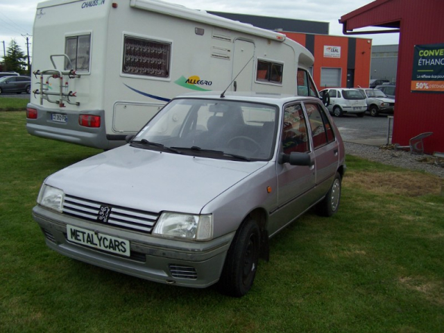 PEUGEOT 205 1.1l 60cv SACRE NUMERO 5P