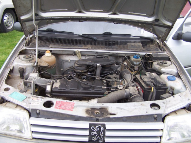 PEUGEOT 205 1.1l 60cv SACRE NUMERO 5P