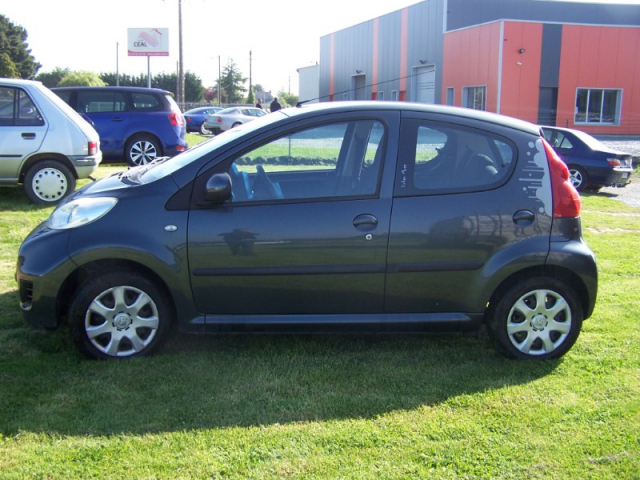 PEUGEOT 107 1.0 12V 68 ENVY BLUE LION - 4 PLACES / 5 PORTES 