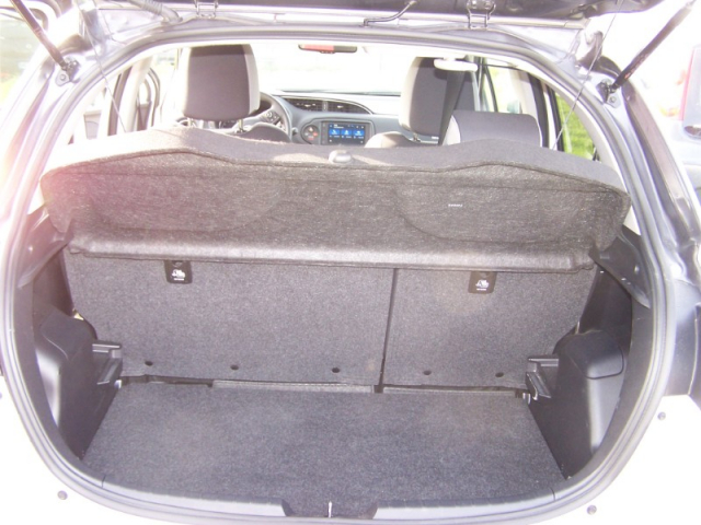 Toyota Yaris 110 VVT-i Design Y20 - 5 PLACES - 5 PORTES - 1ere main