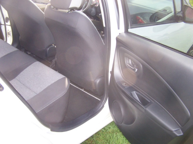 Toyota Yaris 110 VVT-i Design Y20 - 5 PLACES - 5 PORTES - 1ere main