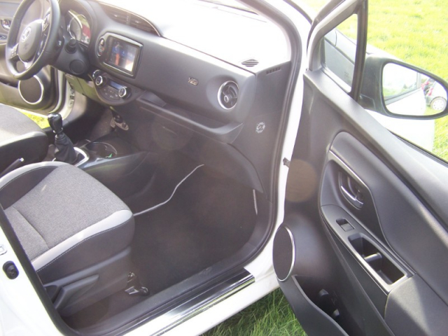 Toyota Yaris 110 VVT-i Design Y20 - 5 PLACES - 5 PORTES - 1ere main