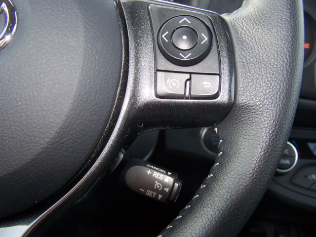 Toyota Yaris 110 VVT-i Design Y20 - 5 PLACES - 5 PORTES - 1ere main