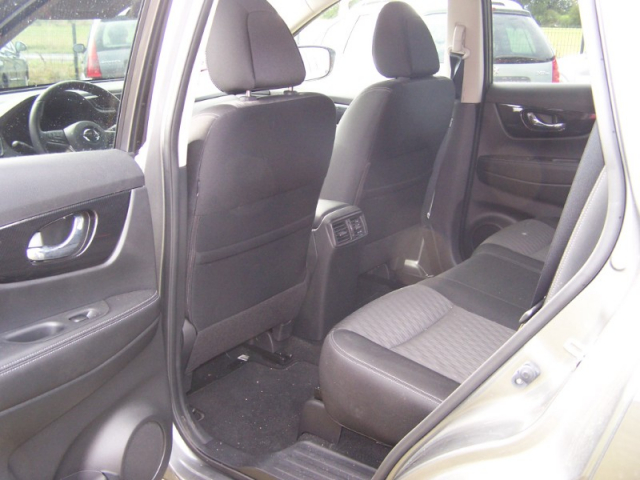 Nissan X-TRAIL 1.6 dCi 130 5pl N-Connecta - TRES PEU ROULER-