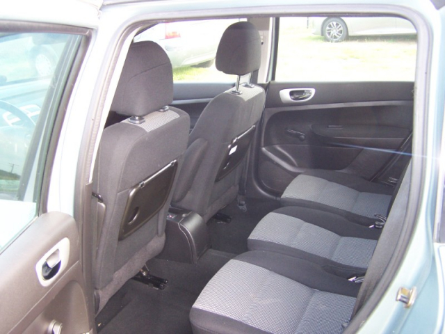 Peugeot 307 SW 1.6 HDI 90ch - 5 PLACES / 5 PORTES