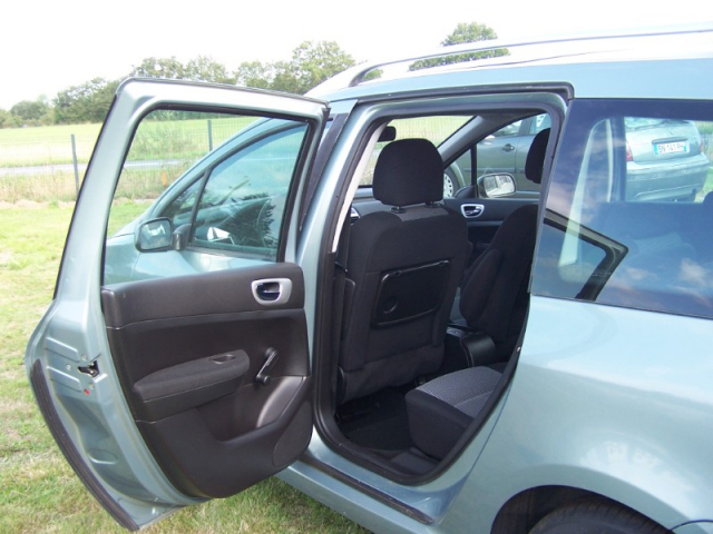 Peugeot 307 SW 1.6 HDI 90ch - 5 PLACES / 5 PORTES