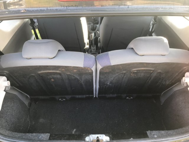 PEUGEOT 107 1.0 TRENDY 68CH / 4CV - 4 PLACES / 3 PORTES - COLORIS NOIR