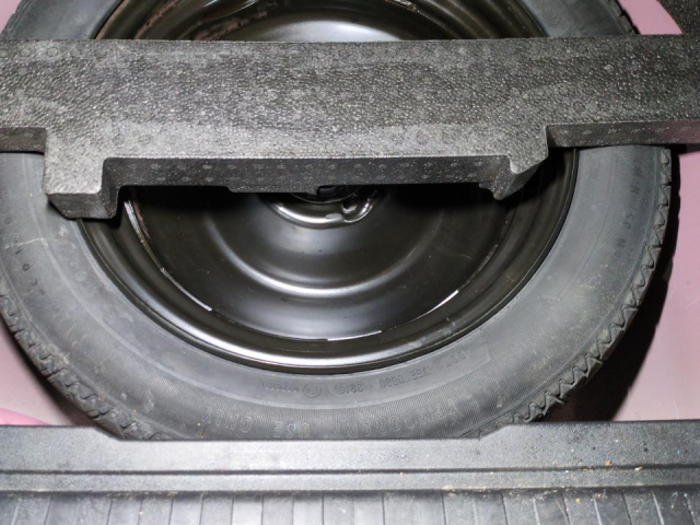 PEUGEOT 2008 BLUEHDI 100CH S&S BVM5 ALLURE - 5 PLACES / 5 PORTES