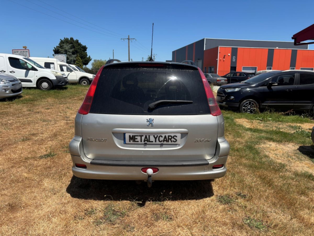 PEUGEOT 206 SW 1 .6 ESSENCE - 109 CH / 7 CV - 5 PLACES - 5 PORTES - 2 990  €