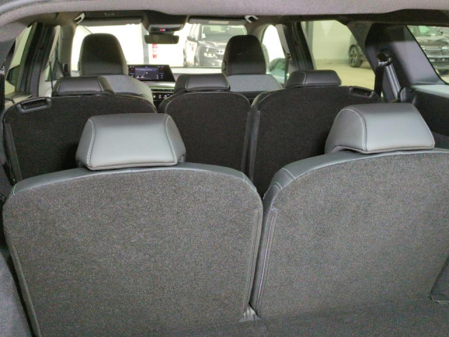 NOUVEAU PEUGEOT 5008 HYBRID 145 BVA E-DCS6 7PL GT - 7 PLACES / 5 PORTES