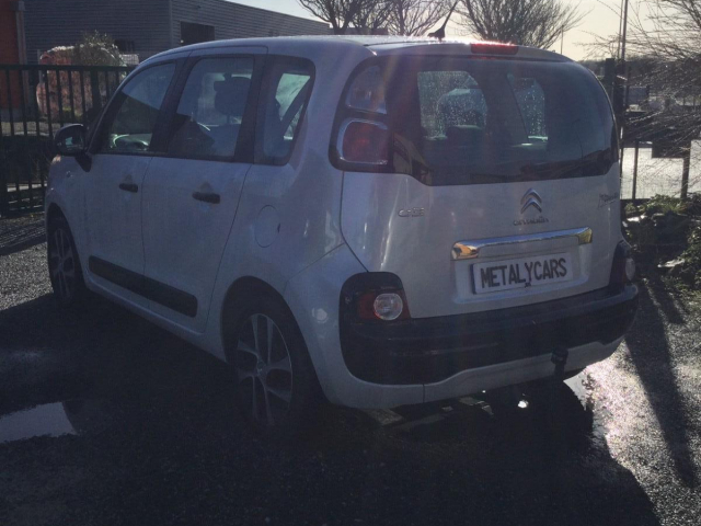 Citroën C3 Picasso 1.2 PTEC 110ch / 6 CV - Confort 5 places - 127 650 km - 6 500€