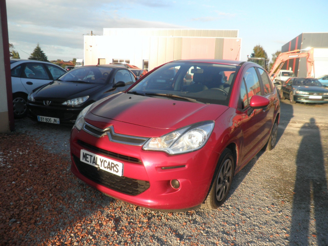 Citroën C3 II ATTRACTION 1.0 VTi 68ch  - 5 PLACES / 5 PORTES - Rouge Rubi