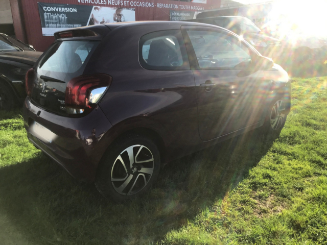 PEUGEOT 108 1.2 VTI ESSENCE - 82CH / 4CV - 5 PLACES/ 3 PORTES - 3 900 €