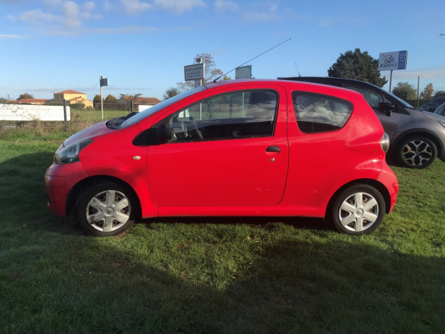 TOYOTA AYGO 1.0 VVTI BIOCARBURANT - 68CH / 4CV - 4 PLACES / 3 PORTES - 2 890€