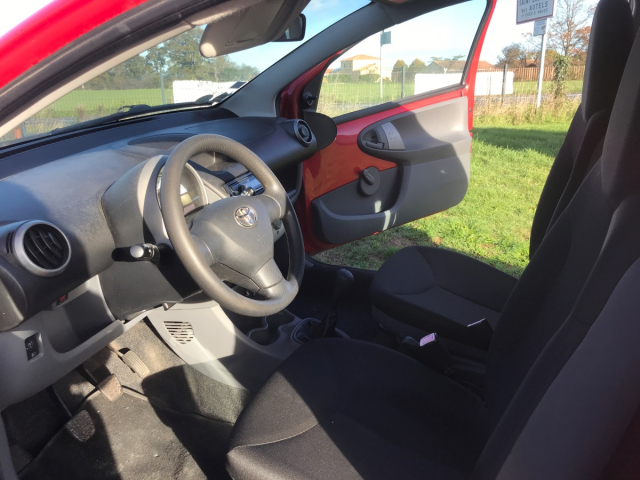 TOYOTA AYGO 1.0 VVTI BIOCARBURANT - 68CH / 4CV - 4 PLACES / 3 PORTES - 2 890€
