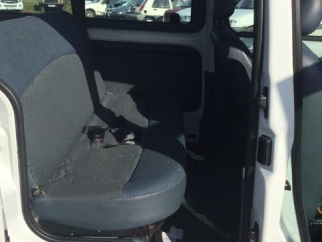 Renault Kangoo 1.2 - 58 CH / 6 CV -  5 places - CT OK - 1 990 €