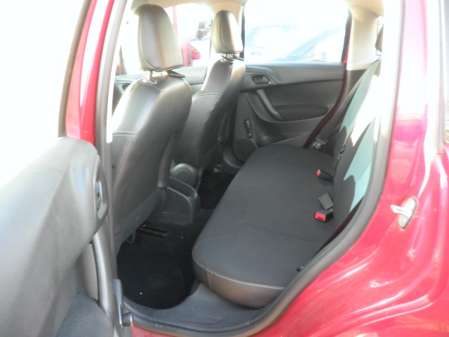 Citroën C3 II ATTRACTION 1.0 VTi 68ch  - 5 PLACES / 5 PORTES - Rouge Rubi