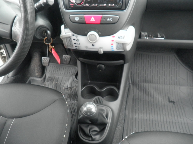 Citroën C1 1.0 12V 68ch / 4 CV -  Millenium 4 places / 3 portes - 5 690€