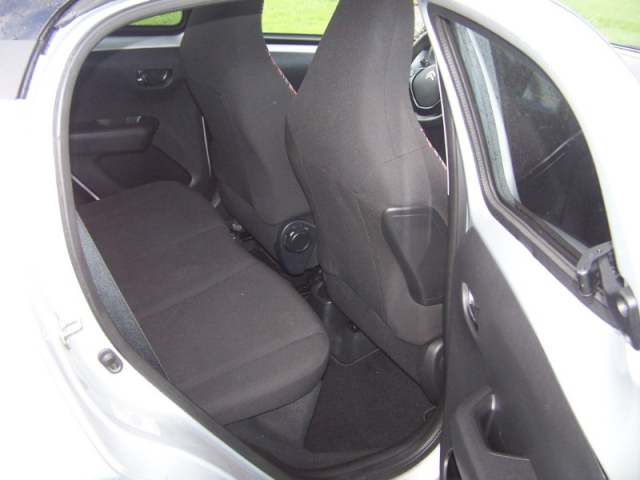 Citroën C1 VTi 68 ETG Shine - 4 PLACES / 5 PORTES - GRIS