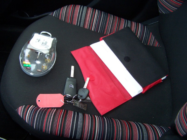 Citroën C1 VTi 68 ETG Shine - 4 PLACES / 5 PORTES - GRIS