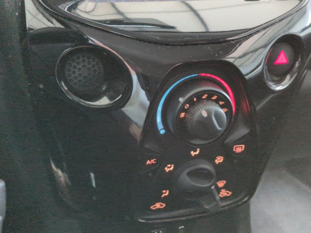 CITROEN C1 VTI 72 S&S BVM5 SHINE - 4 PLACES / 4 PORTES + HAYON