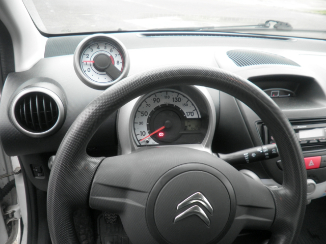 Citroën C1 1.0 12V 68ch / 4 CV -  Millenium 4 places / 3 portes - 5 490€