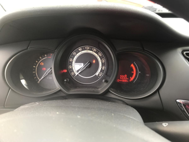 CITROËN C3 II ATTRACTION 1.0 VTI - 68CH / 4 CV - 5 PLACES - 45 000 km - 6 190€