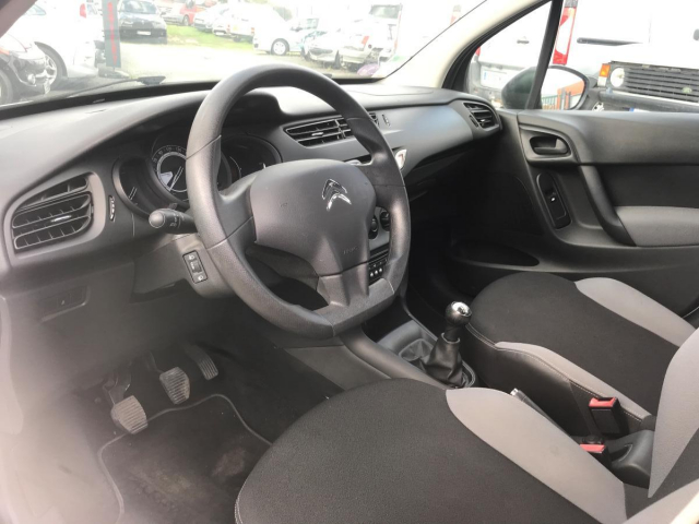 CITROËN C3 II ATTRACTION 1.0 VTI - 68CH / 4 CV - 5 PLACES - 45 000 km - 6 190€