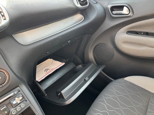 Citroën C3 Picasso 1.2 PTEC 110ch / 6 CV - Confort 5 places - 127 650 km - 6 500€