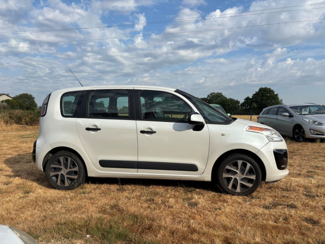 Citroën C3 Picasso 1.2 PTEC 110ch / 6 CV - Confort 5 places - 127 650 km - 6 500€