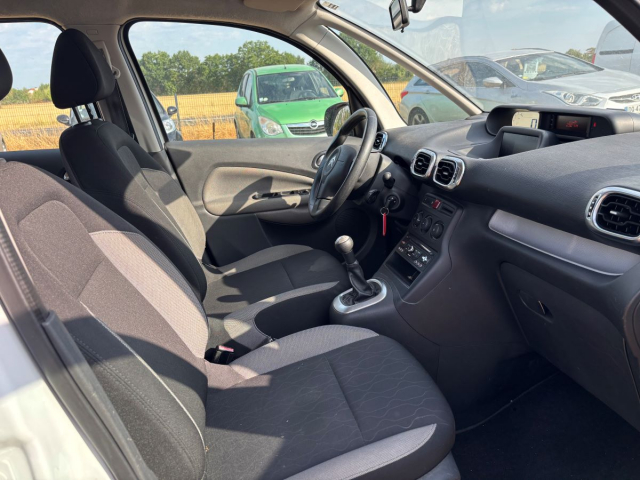 Citroën C3 Picasso 1.2 PTEC 110ch / 6 CV - Confort 5 places - 127 650 km - 6 500€