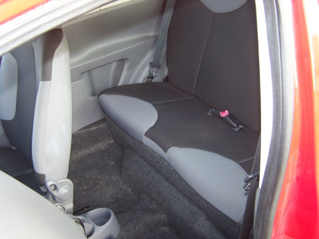 Citroën C1 1.0i Airdream Attraction - 4 PLACES / 3 PORTES - ROUGE