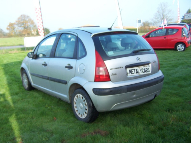 CITROEN C3 1.4 HDI 70 - 5 PLACES / 5 PORTES - GRIS