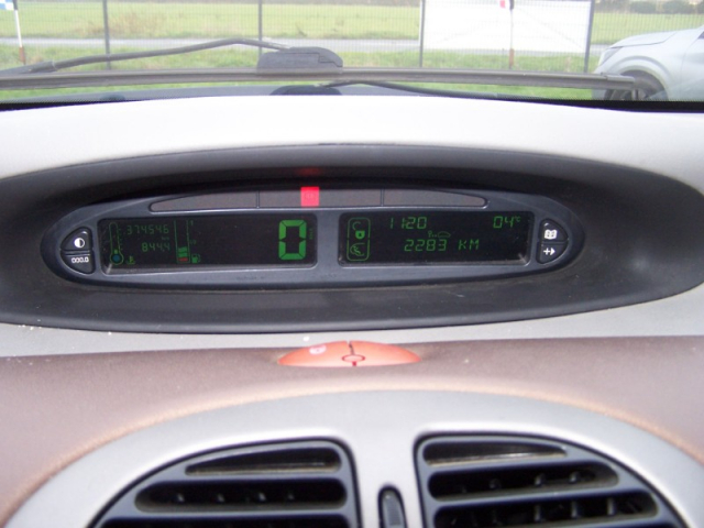 Citroën Xsara Picasso Exclusive 2.0 HDI 90 - 5 PLACES / 5 PORTES