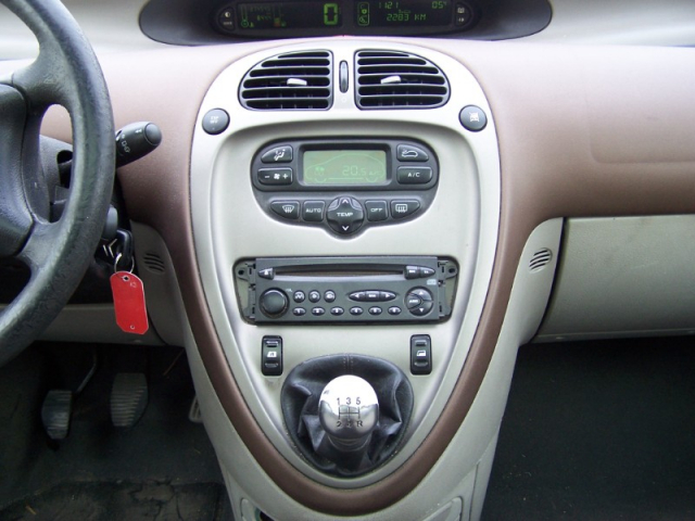 Citroën Xsara Picasso Exclusive 2.0 HDI 90 - 5 PLACES / 5 PORTES